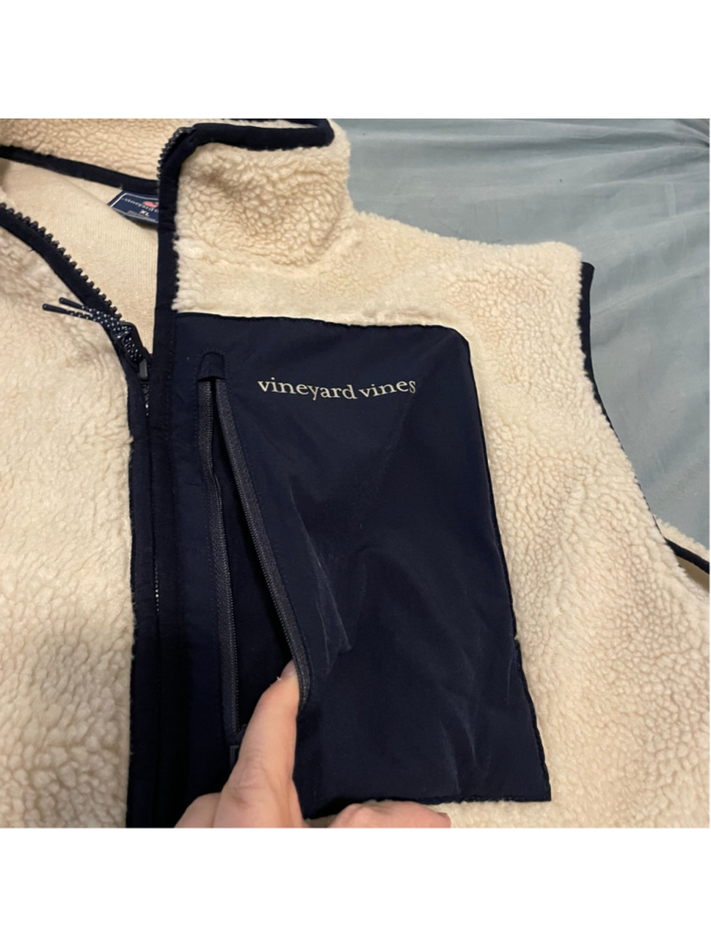 Men's Vineyard Vines Sherpa Fleece Vest XL Beige Navy Blue unisex utility - Picture 6 of 8
